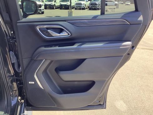 Used 2023 GMC Yukon SLT AWD/4WD image 35