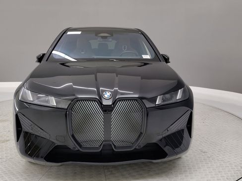 New 2026 BMW iX xDrive60 w/ Premium Package image 2