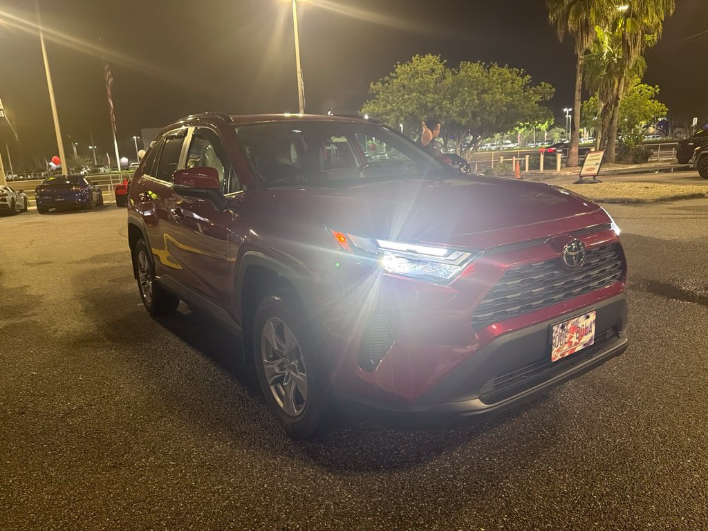 Used 2025 Toyota RAV4 XLE w/ Convenience Package FWD image 15