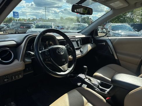 Used 2013 Toyota RAV4 Limited AWD/4WD image 15