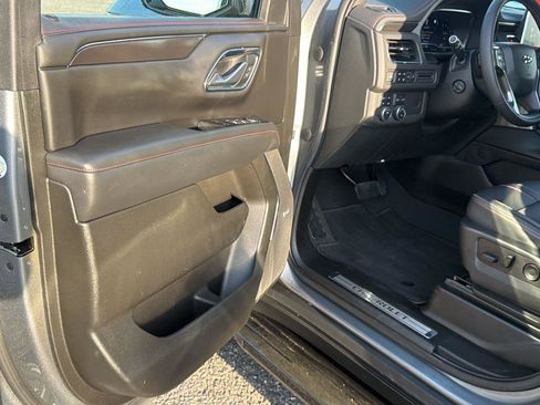 Used 2022 Chevrolet Tahoe RST w/ Sport Performance Package AWD/4WD image 11