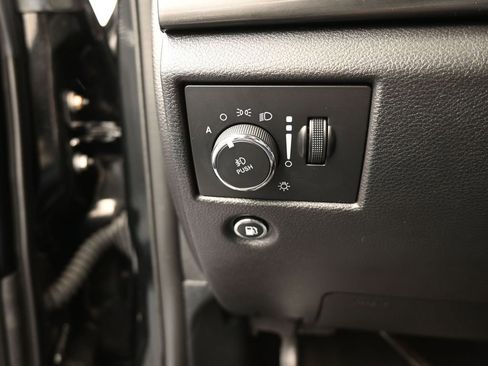 Used 2020 Jeep Grand Cherokee Altitude image 33