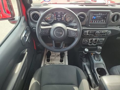 Used 2023 Jeep Gladiator Sport AWD/4WD image 13