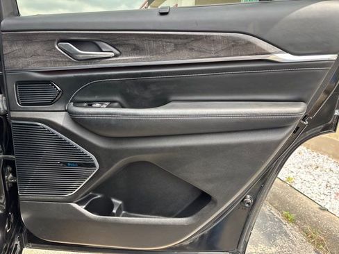 Used 2022 Jeep Grand Cherokee L Overland w/ Luxury Tech Group IV image 68