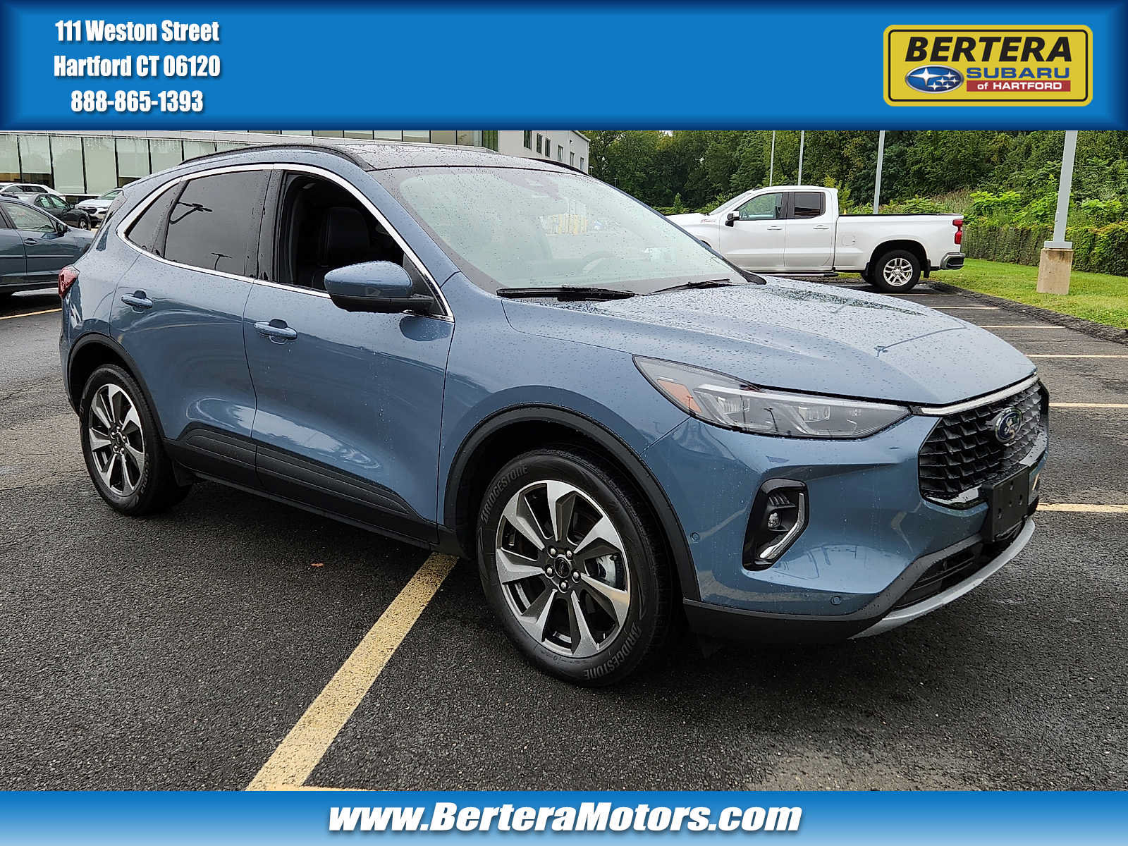 Used 2023 Ford Escape Platinum w/ Premium Technology Package AWD/4WD image 1