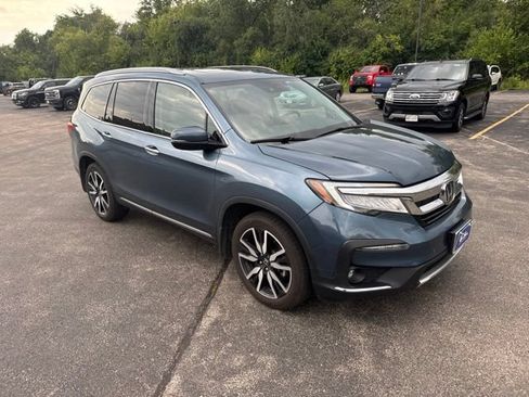 Used 2019 Honda Pilot Touring image 3