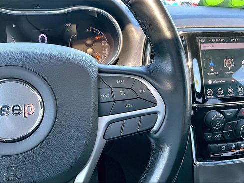 Used 2020 Jeep Grand Cherokee Limited image 12