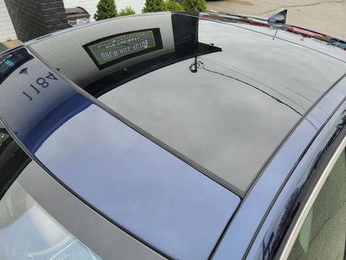 Used 2017 Jaguar XE Prestige RWD image 12