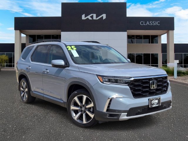 Used 2025 Honda Pilot Elite image 1
