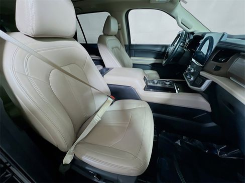 Used 2023 Ford Expedition Max Limited image 27