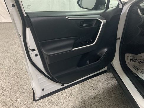 Used 2019 Toyota RAV4 LE w/ All Weather Liner Package AWD/4WD image 14