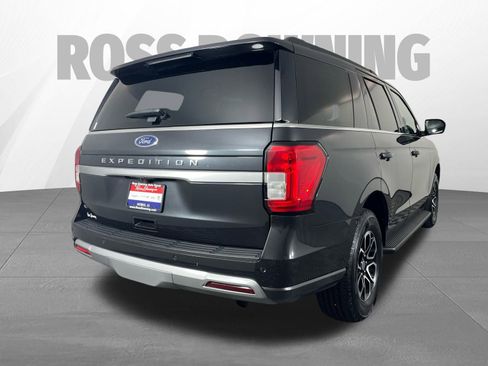 Used 2024 Ford Expedition XLT image 4