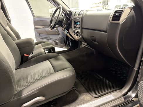 Used 2010 GMC Canyon SLE image 13