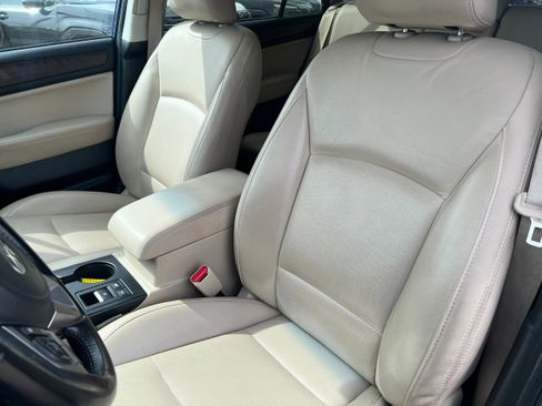 Used 2016 Subaru Outback 2.5i Limited image 18