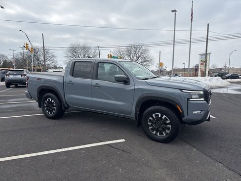 Used 2024 Nissan Frontier PRO-4X w/ Technology Package image 8
