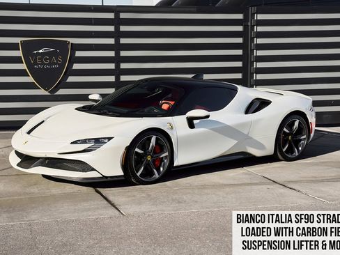 Used 2022 Ferrari SF90 Stradale image 1