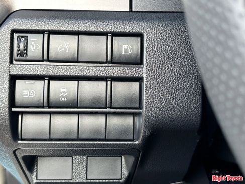 Certified 2026 Toyota 4Runner SR5 AWD/4WD image 31