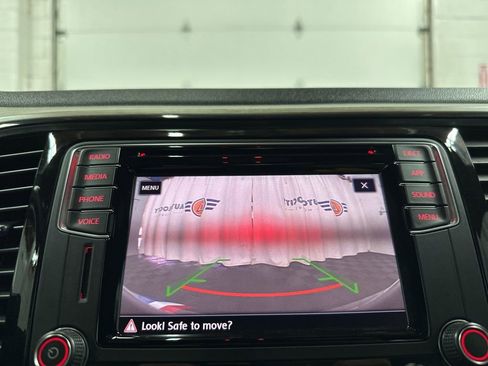Used 2018 Volkswagen Beetle 2.0T Coast w/ Coast Lighting Package FWD image 27