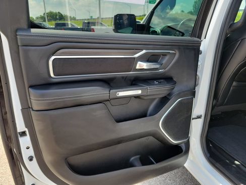 Used 2025 RAM 1500 Laramie AWD/4WD image 14