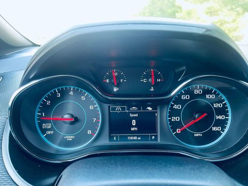 Used 2017 Chevrolet Cruze LT w/ Convenience Package image 4