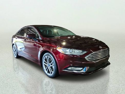 Used 2017 Ford Fusion SE w/ Equipment Group 201A FWD image 1