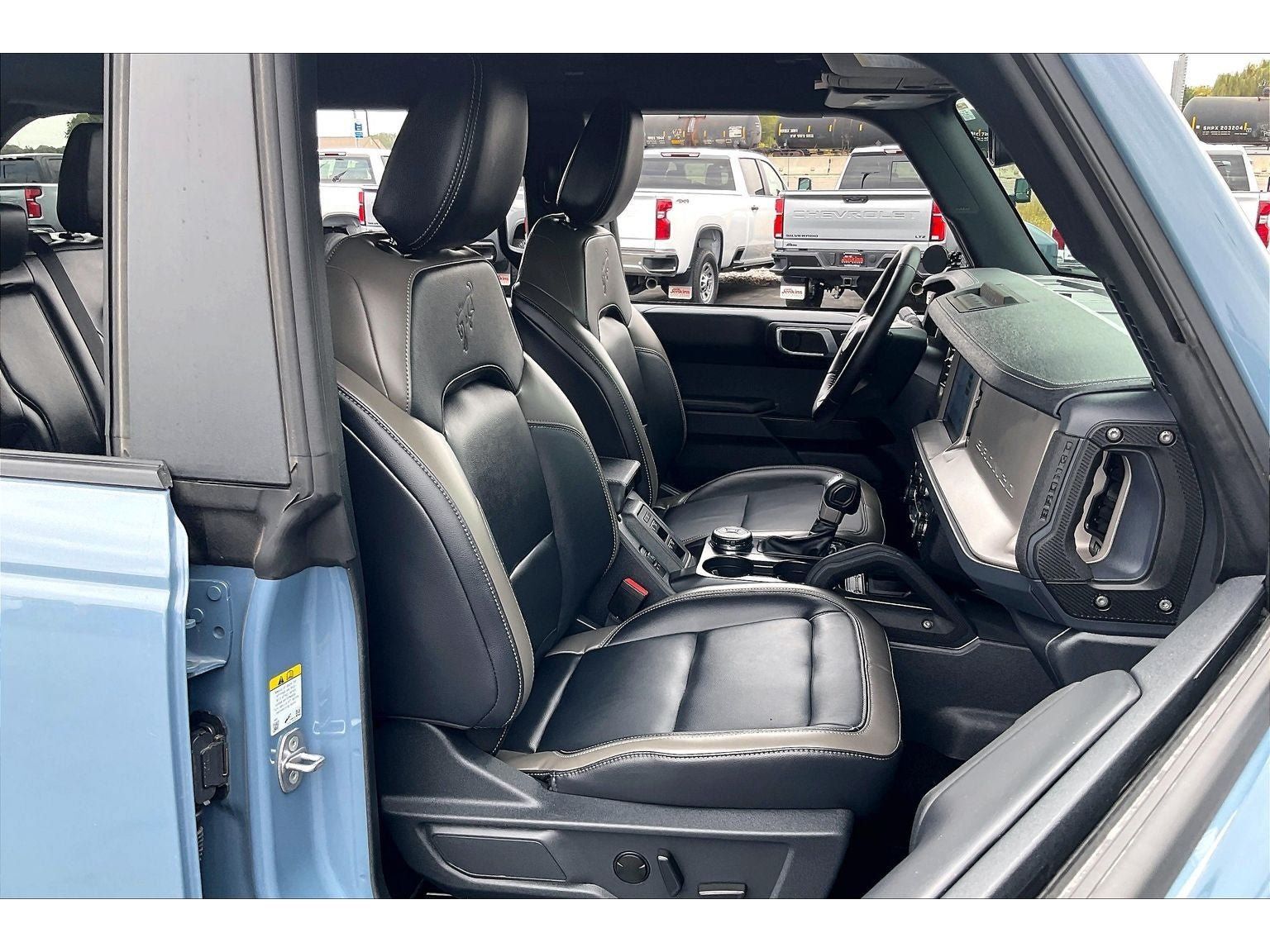 Used 2025 Ford Bronco Outer Banks w/ Sasquatch Package AWD/4WD image 8