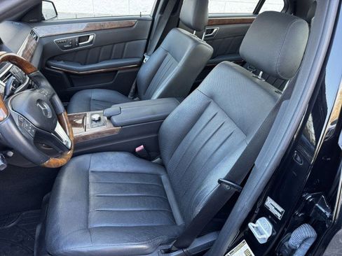 Used 2013 Mercedes-Benz E 550 4MATIC Sedan image 7