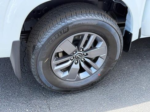 New 2026 Nissan Frontier SV image 4