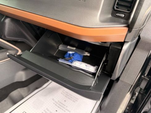 Used 2024 Ford Bronco Outer Banks image 31