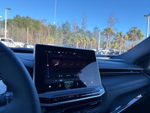 New 2026 Jeep Compass Latitude image 24