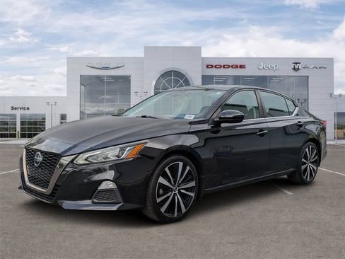 Used 2020 Nissan Altima 2.5 SR FWD image 5