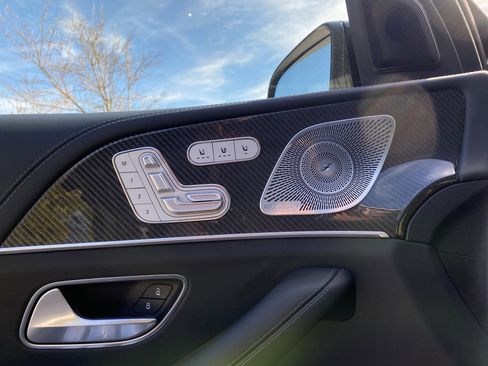 Used 2024 Mercedes-Benz GLS 63 AMG 4MATIC image 25