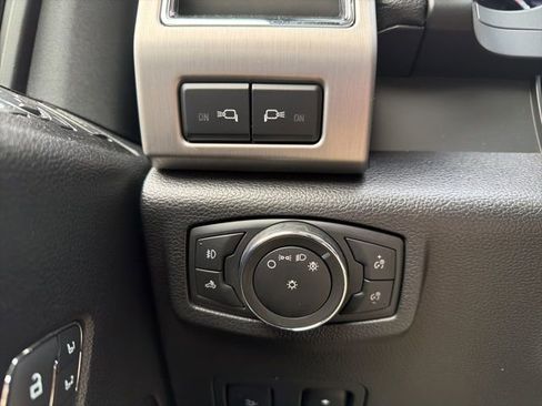 Certified 2021 Ford F350 Platinum image 30