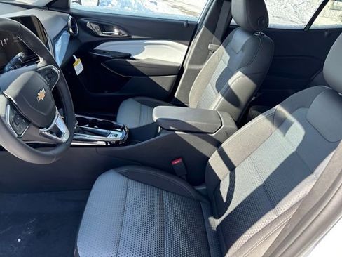 New 2026 Chevrolet Trax LT w/ Driver Confidence Package image 4