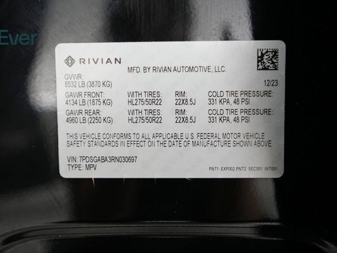 Used 2024 Rivian R1S Adventure image 27