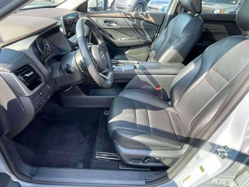 Used 2023 Nissan Rogue SL w/ SL Premium Package FWD image 13