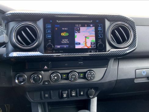 Used 2019 Toyota Tacoma TRD Off-Road AWD/4WD image 35