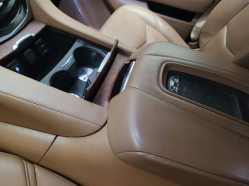 Used 2016 Cadillac Escalade Platinum image 26