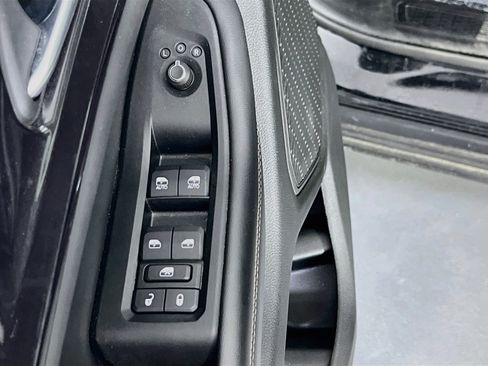 Used 2023 Jeep Grand Cherokee Laredo image 17