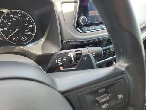 Used 2024 Nissan Rogue S AWD/4WD image 23