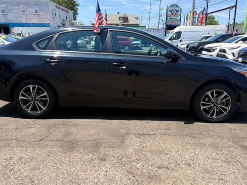 Used 2023 Kia Forte LXS FWD image 11