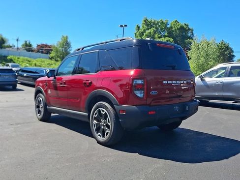 Used 2025 Ford Bronco Sport Outer Banks w/ Outer Banks Tech Package+ AWD/4WD image 3