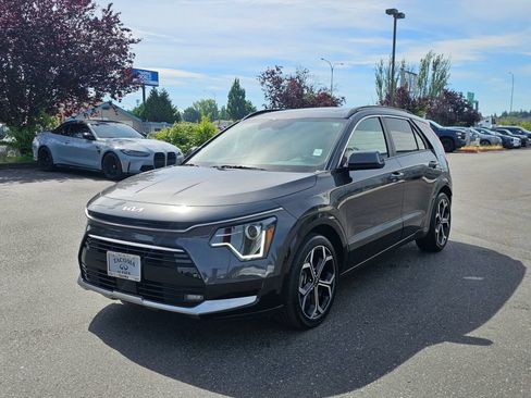 Used 2023 Kia Niro EX Touring FWD image 3