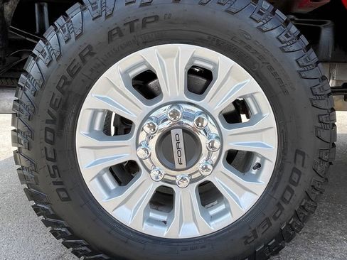 Used 2021 Ford F250 XLT AWD/4WD image 14