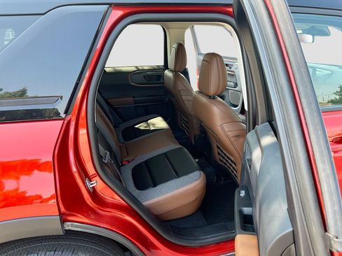 Used 2024 Ford Bronco Sport Outer Banks w/ Tech Package AWD/4WD image 28