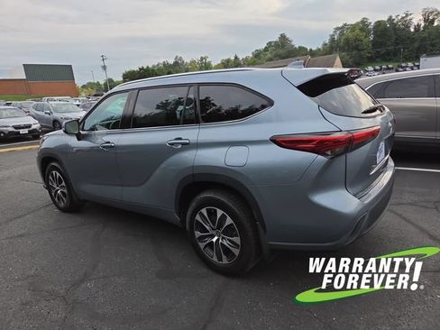 Used 2021 Toyota Highlander XLE AWD/4WD image 5