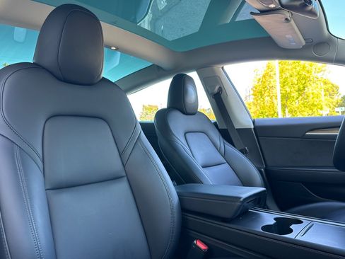 Used 2023 Tesla Model 3 Standard Range RWD image 32