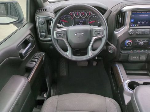 Used 2022 Chevrolet Silverado 1500 LT Trail Boss w/ Bed Protection Package AWD/4WD image 18