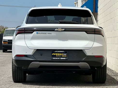 Certified 2024 Chevrolet Equinox EV LT w/ LPO, Trailering Package AWD/4WD image 5