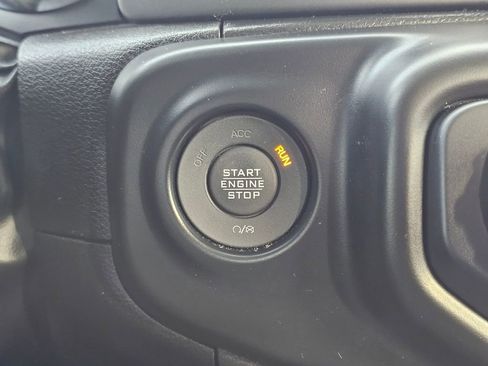 Used 2021 Jeep Wrangler Sport image 26